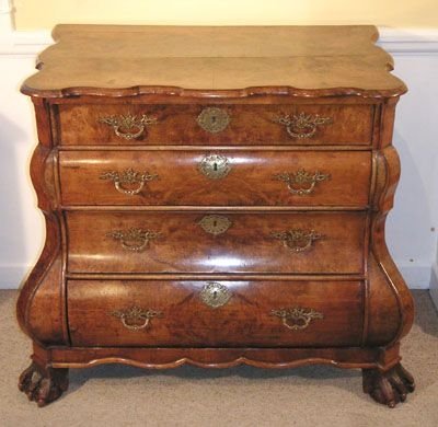 C18 Dutch Commode
